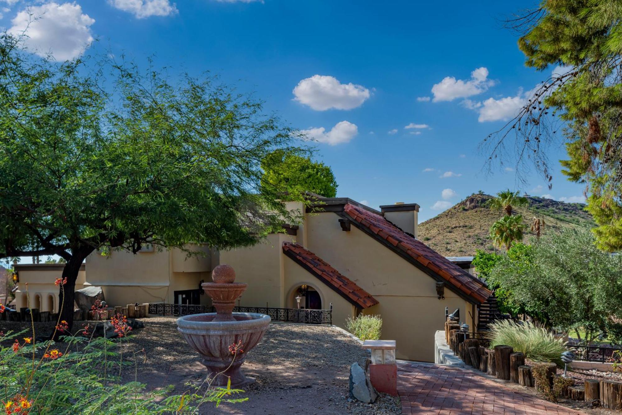 Smart Solution - Individual Private Bed-Pods In Gorgeous Shared Space - Women Only Dorm In Room 5 - Coed House - Full-Sized Mattresses In Individual Pods - With Built-In Private Storage - Gorgeous Shared Room - Affordable Luxury - Sparrow House Phoenix Exterior foto
